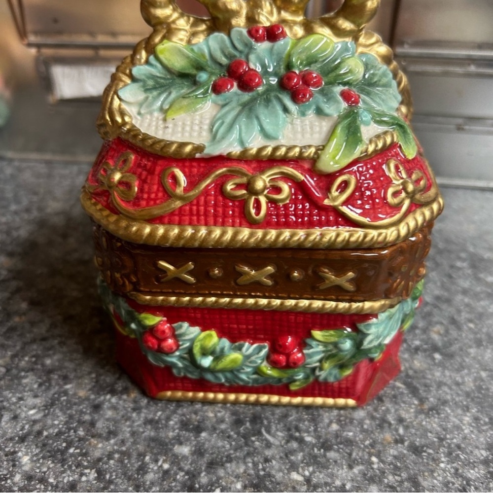 Christmas ceramic gift box